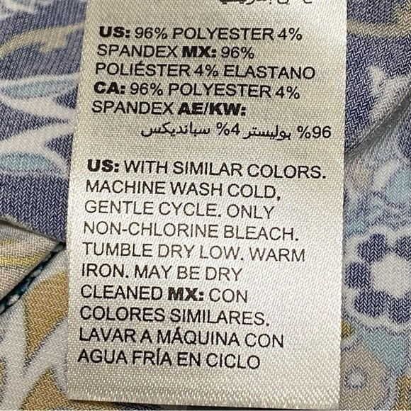 Chico’s Patchwork Tunic Top Boho Abstract Floral Cutout Scoop Neck Size 0 Small - Picture 9 of 10